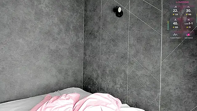 red_foxgirl - Red_FoxGirl's free webcam - UK Sex Cams