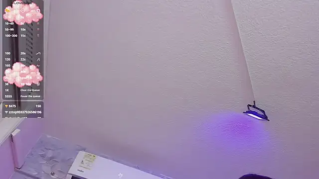 elodie_walker webcam