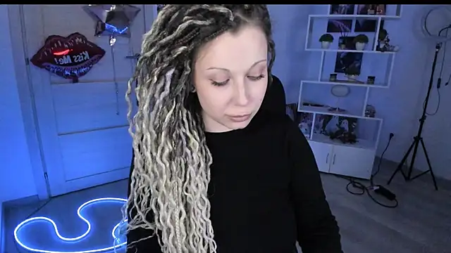 honeysallymoore - HoneySallyMoore's free webcam - UK Sex Cams