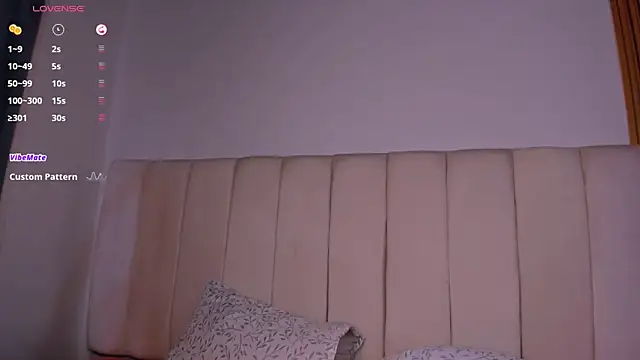 Lunita_naughty webcam