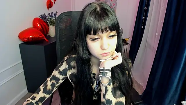TiffanyYounge webcam
