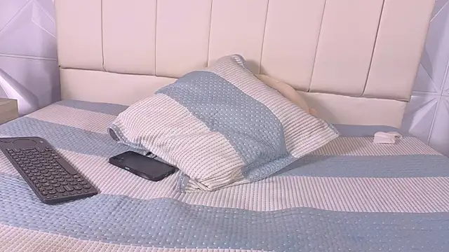 Isabella_Dawn webcam