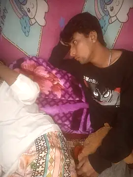 Freakingromance webcam