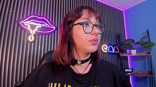 Violett_Lilith webcam