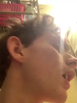 batman333444 (M twink) - Lick my cum