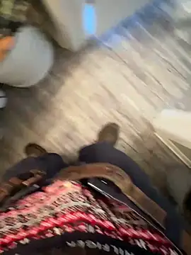 chris2201hdb (Ask my age) - Watch me p I s s