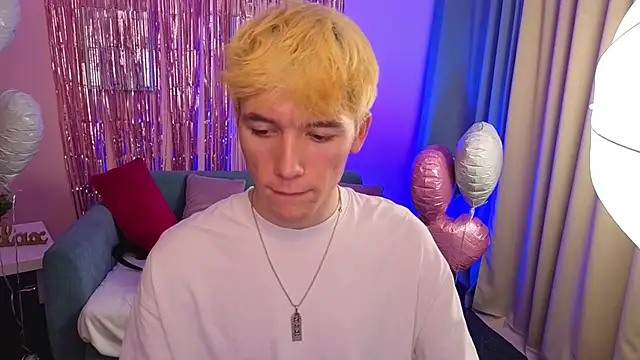 kevinparke (M twink) - A little dance