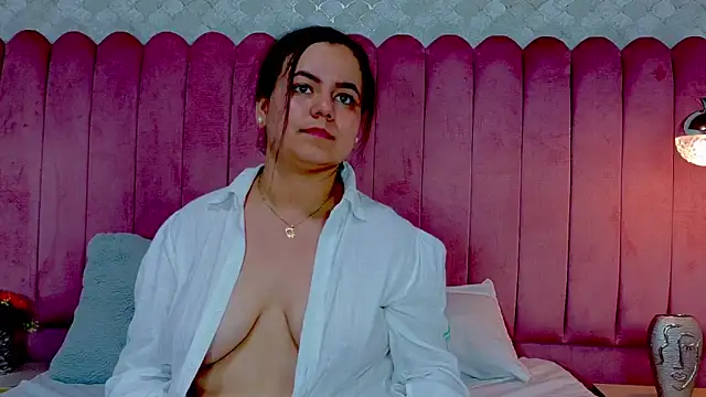 EMILYJOHNSON01 webcam