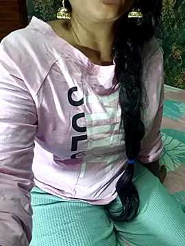 Shalini_telugu09 webcam