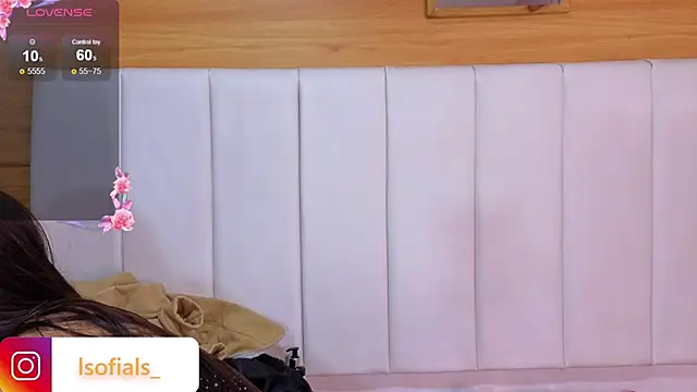 Abril_Velvet_a_ webcam