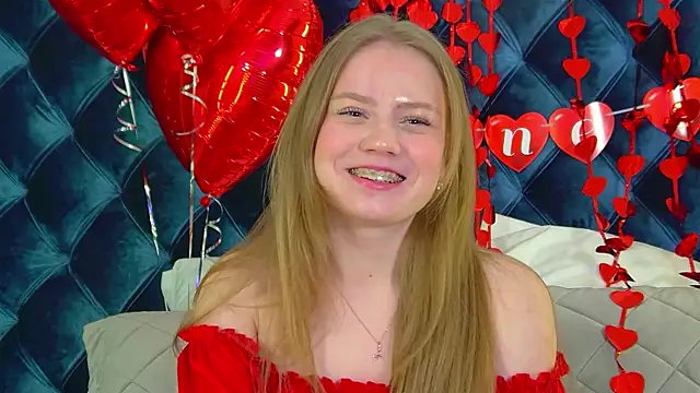 SelinSwarovski webcam