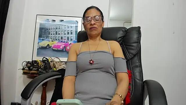 Aries_Mature webcam