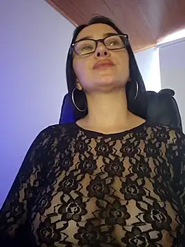 Webcam Model (preetypeach)  is live.Free join now!