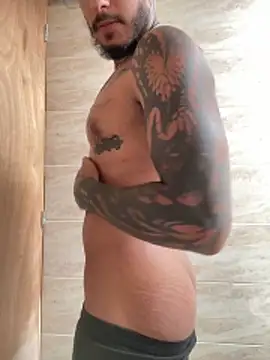 liyamjunior - Liyamjunior's free webcam - UK Sex Cams