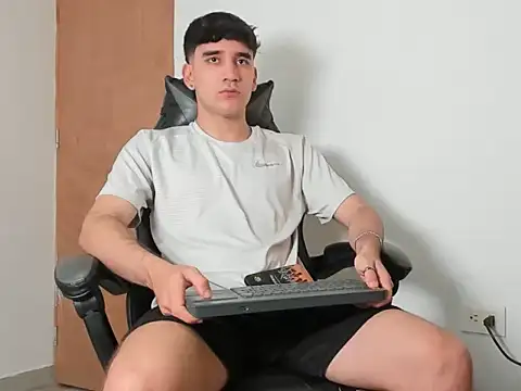 leo030809 (M young) - #anal #bisexuals #blowjob #cam2cam #cheap-privates #colombian #dildo-or-vibrator #dirty-talk #doggy-style #ejaculation #fingering #handjob #latin #masturbation #medium #recordable-publics #sexting #small-audience #smoking #spanish-speaking #spanking #young