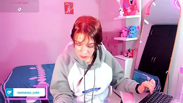Vannessa__Shy webcam