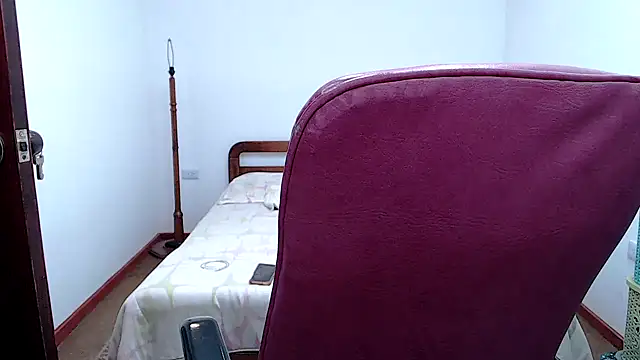 orchid_latin (F milf) - “foam-soaked breasts”