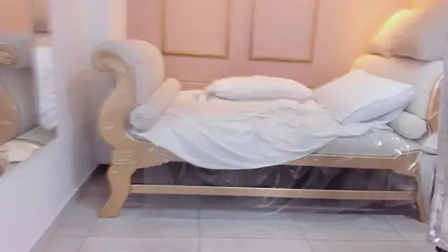 NahimiThompson webcam