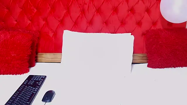 KittyGorgeousXX181 webcam