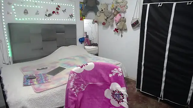 Sharloth_milf webcam