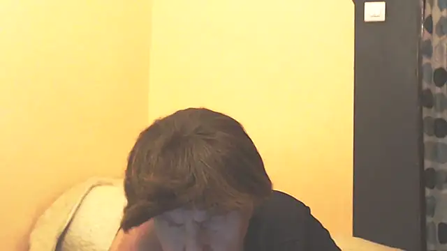 mioritahard - MioritaHard's free webcam - UK Sex Cams