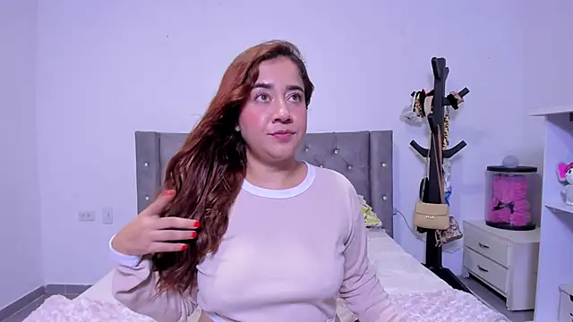 naive_natty10 webcam