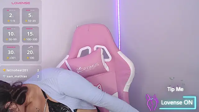 emmii_ - Emmii_'s free webcam - UK Sex Cams