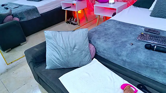 Angelique_Angell webcam