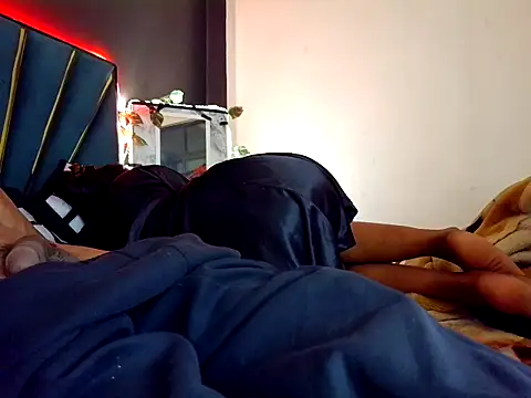 Cute-But-Naughty webcam