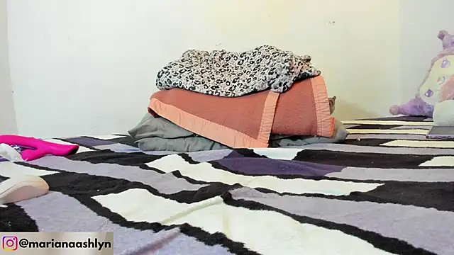 Melaniegirl17 webcam