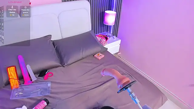 Clawdeen__wolf webcam