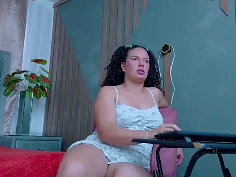 ZamanthaJhones webcam