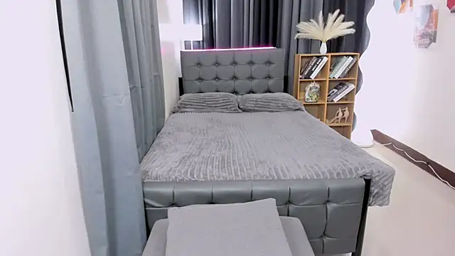 hotjessieempress webcam