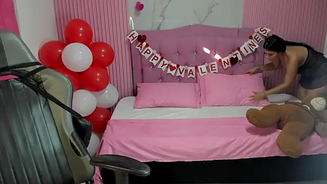 zoe16_ - Zoe16_'s free webcam - UK Sex Cams