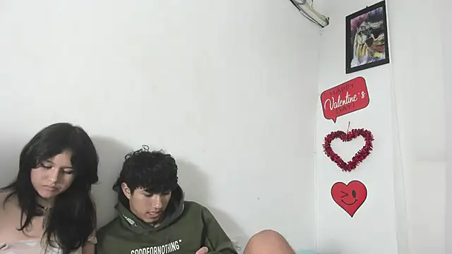 Laura_and_Kevin webcam