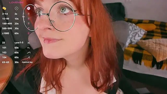 Alice_CutePerv webcam