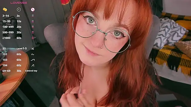 Alice_CutePerv webcam
