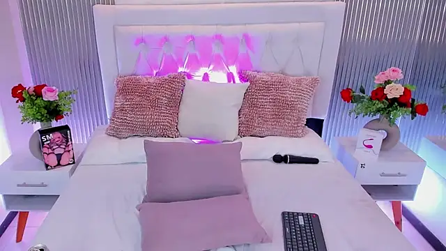 MelodySweetHoney webcam