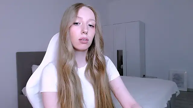 Luna_insniity webcam