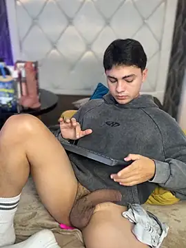 Samu_Hott from StripChat is Private