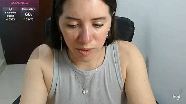 spicey_latina webcam