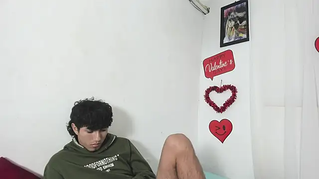 laura_and_kevin - Laura_and_Kevin's free webcam - UK Sex Cams