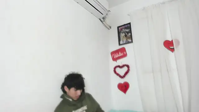 laura_and_kevin - Laura_and_Kevin's free webcam - UK Sex Cams