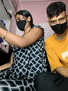 couplegk71 - Couplegk71's free webcam - UK Sex Cams