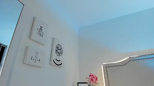 Charlote_Harper webcam