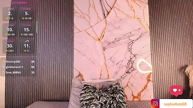 big_tits_in_your_face webcam