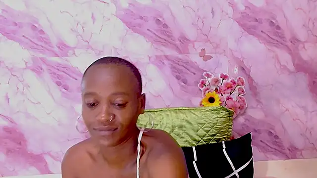 EbonyOlive69 webcam