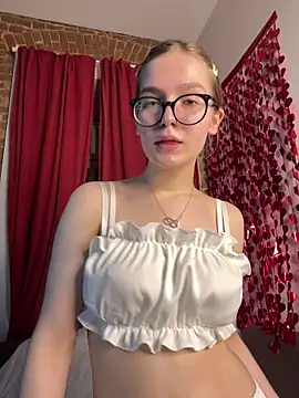 MyKittySayMeow webcam