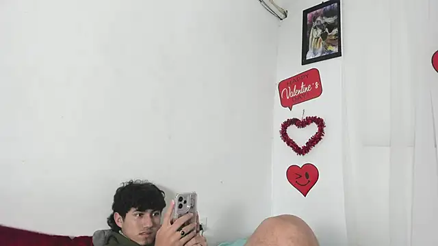 Laura_and_Kevin webcam