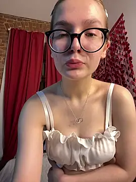 MyKittySayMeow webcam